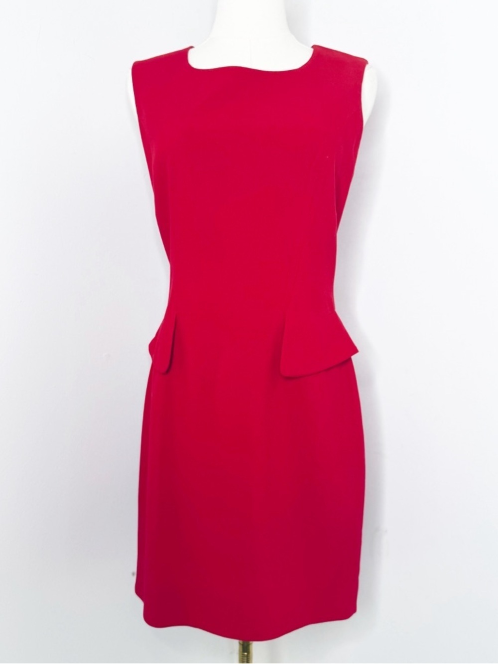 Escada Red Wool Sheath Dress Size US 4 Sleeveless Designer Dress 34